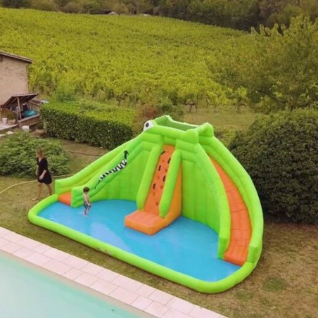 Château Aquatique Gonflable pour enfants 6,90m - Aire de jeux avec Escalade, Toboggan et Piscine - Crocodile Swamp